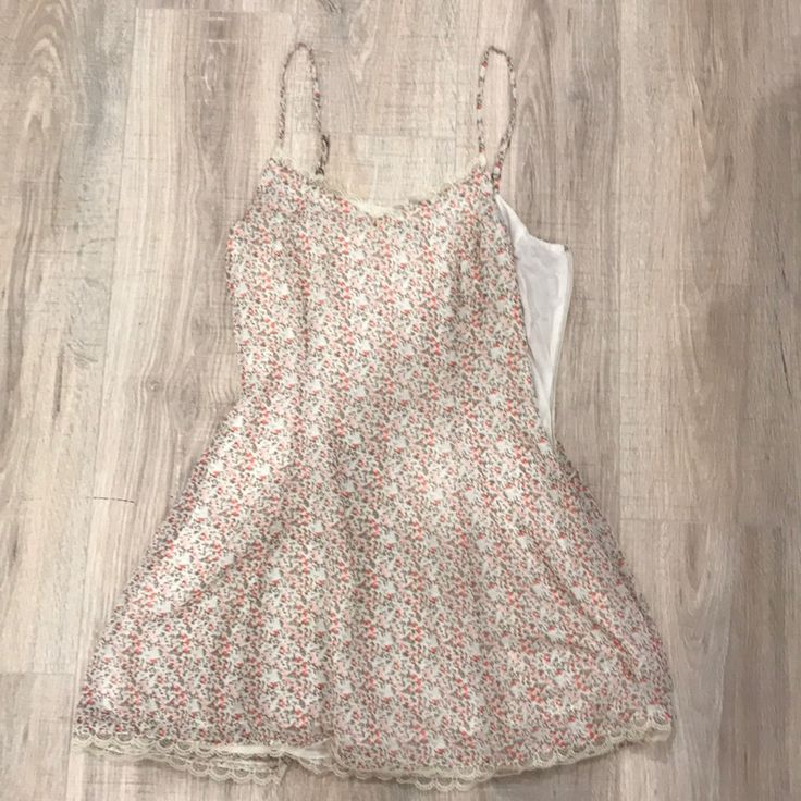 Size Small, Never Worn. Comfy With A Side Zipper! Casual Floral Print Slip Dress For Spring, Casual Lined Slip Dress For Spring, Spring Mini Length Lined Slip Dress, Spring Floral Print Slip Dress For Day Out, Feminine Spring Slip Dress With Lace Trim, Floral Print Slip Dress For Spring Day Out, Feminine Lace Trim Slip Dress For Spring, Flirty Lace Trim Slip Dress For Spring, Cute Pink Mini Dress With Ditsy Floral Print