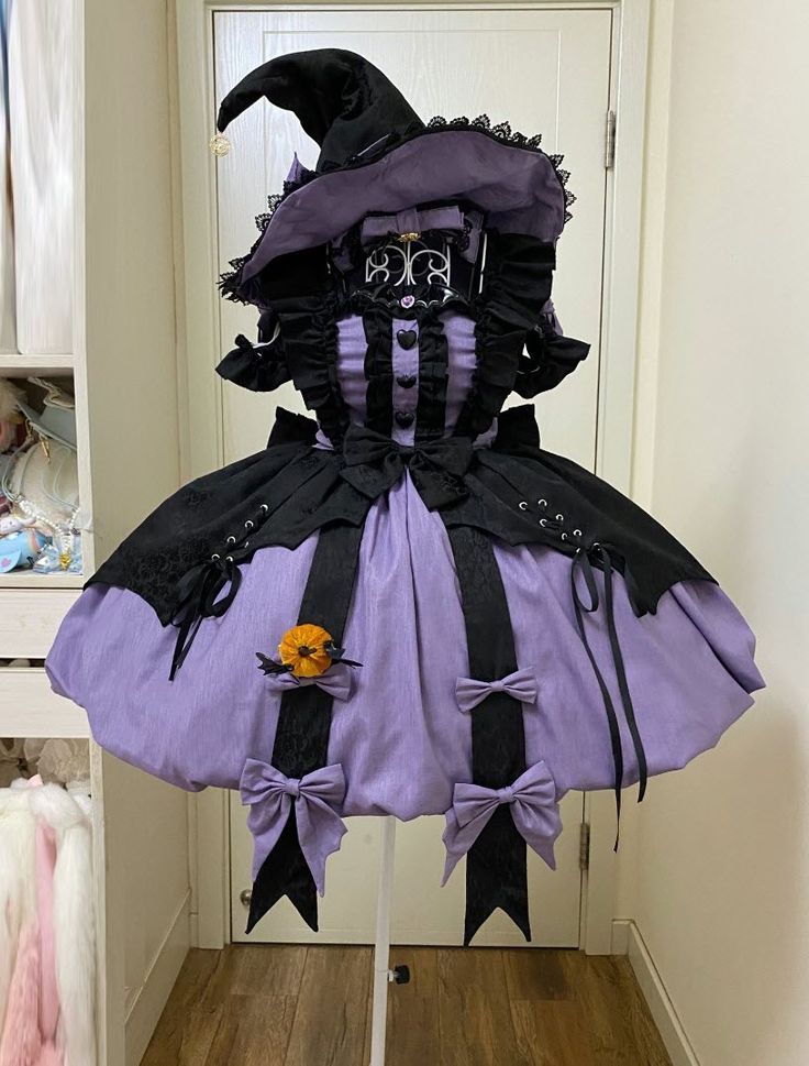 【-Magic Sweetheart-】 #Halloween Lolita Jumper Dress

◆ Shopping Link >>> https://lolitawardrobe.com/magic-sweetheart-halloween-lolita-jumper-dress_p7563.html Halloween Themed Dress, Cute Halloween Dresses, Kawaii Witch Outfit, Kawaii Witch Costume, Baju Halloween, Cute Witch Outfits, Witch Outfit Halloween, Magic Outfits, Cute Witch Costume