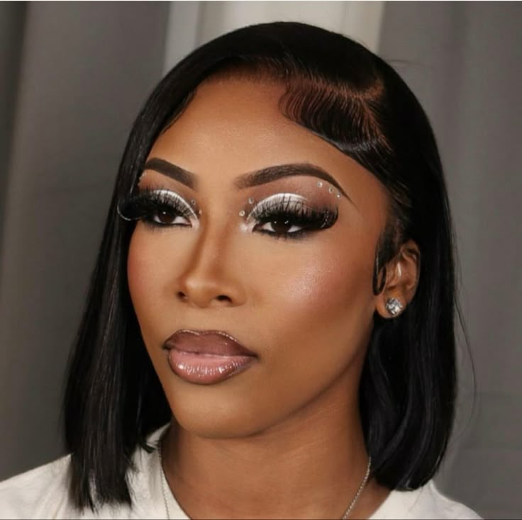 Grey Makeup Looks Prom, Natural Glam Birthday Makeup, Black Makeup Looks Black Women Prom, Platinum Makeup Looks, Silver Full Glam Makeup, Prom Makeup Looks With Rhinestones, Make Up Looks For Black Dress Black Women, Graduation Makeup Glam, Full Glam Makeup Looks Prom