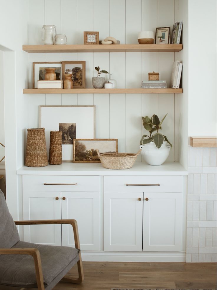 Oak floating Shelves Float Shelf, Oak Floating Shelves, Built In Shelves Living Room, Living Room Built Ins, Fireplace Built Ins, Oak Shelves, Hallway Storage, Room Shelves, Living Room Shelves