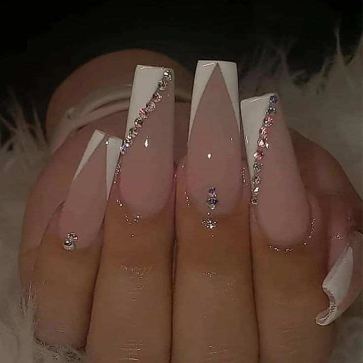 White Fake Nails, Nail Art White, Unghie Sfumate, Ballet Nails, Dance Parties, Nails Press, French Tip Acrylic Nails, Acrylic Nails Coffin Pink, Makijaż Smokey Eye