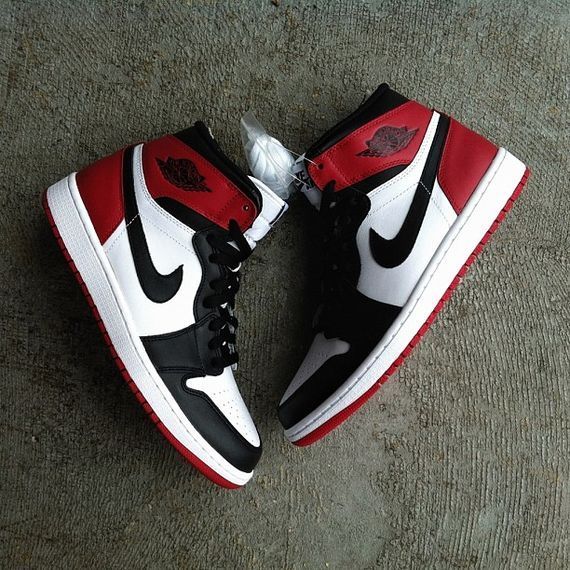 Air Jordan 1 Black, Branded Sneakers, Jordan 1 Black Toe, Jordan Swag, Jordan 1 Black, Trendy Shoes Sneakers, Nike Shoes Girls, Nike Fashion Shoes, Jordan Shoes Girls