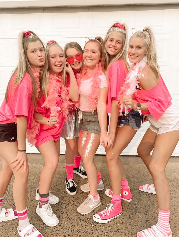 Pink Day Outfits, Pink Out Outfits, Pink Out Football Game Outfits, Fnl Outfits, Flashback Mary, Fnl Fits, Football Game Outfit Highschool, College Tailgate Outfit, Spirit Days