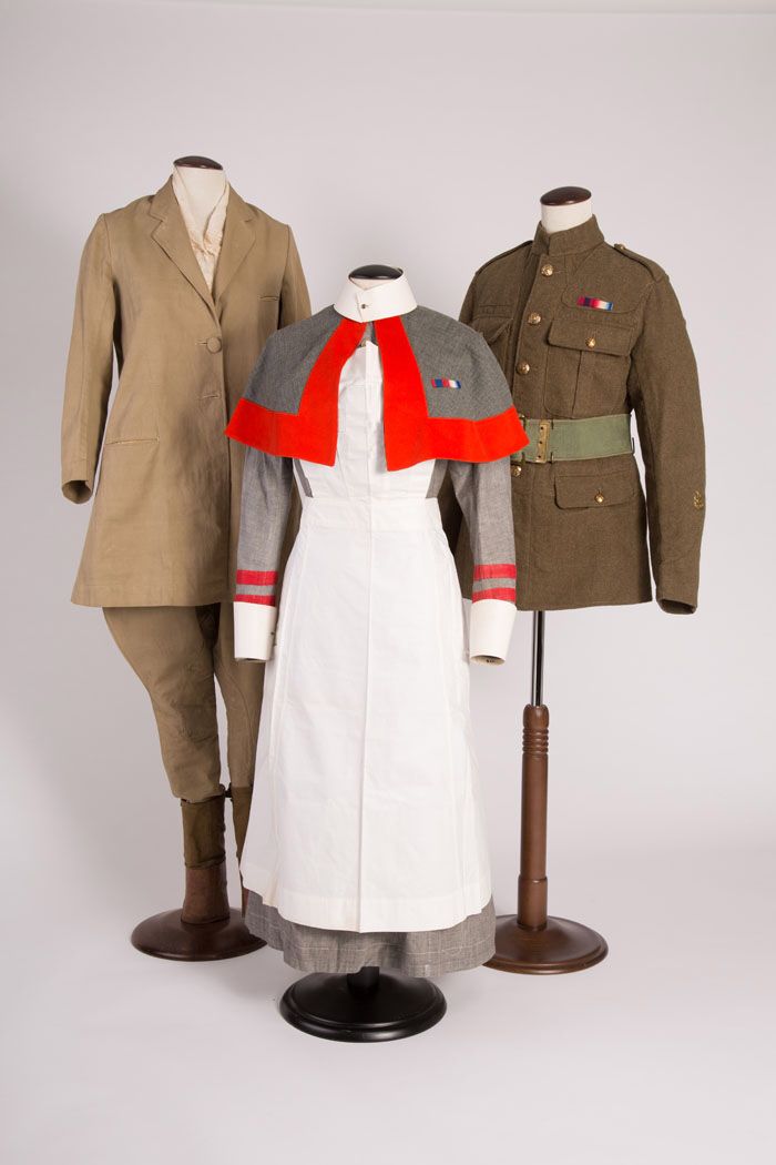 WW1 nurse costume inspiration. Nurse History, Ww1 Nurse, Nursing Photos, Uniform Inspiration, Vintage Nursing, Nurse Uniforms, 1950s Clothing, Nurse Photos, Army Nurse