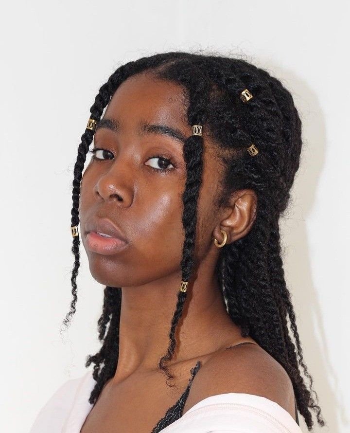 Twists Accessories Black Hair, 4c Natural Hair Accessories, Mini Twist Accessories, Short Twists Natural Hair, Mini Twists Natural Hair, Jumbo Twists, Cabello Afro Natural, Natural Hair Accessories, Pretty Braids