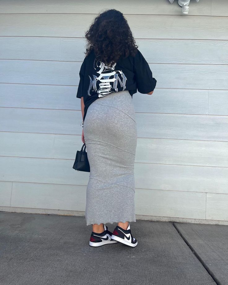 Sneakers And Long Dress, Modest Outfit With Sneakers, Long Flannel Dress Outfit, Jordan With Dress Outfit, Modest Outfits Streetwear, Long Skirt And Hoodie, Long Dresses With Sneakers, Long Skirt And Shirt Outfits, Long Skirt And Sneakers Outfit