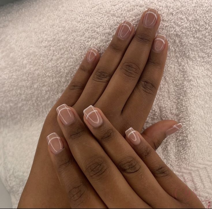 Elegant Pedicure Ideas, Simple Short Gel Nails Classy, Short Hand Nails, Pretty Nails Simple Classy Short, Short Gel Nails For Work, Acrylic Nails No Tips, Manicure Ideas For Short Nails Natural Classy, Neutral Nails On Black Women, Classy Short Nails For Work