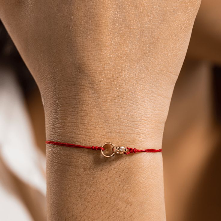 Engravable Links of Love – Magal Jewelry 2024 Accessories, Sentimental Jewellery, Cotton Bracelet, Malachite Bracelet, Red String Bracelet, Diy Scarf, Red String, Gold Jewelry Simple, Cotton String