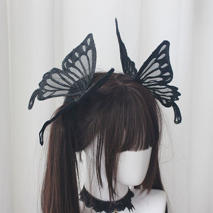 A: a big butterfly hairclip only  B: a small butterfly hairclip only  C: a big butterfly hairclip + a small butterfly hairclip Spider Hair Accessories, Butterfly Headpiece, Hiar Style, Butterfly Hair Accessories, Deer Girl, Veil Accessories, Big Butterfly, Small Butterfly, Butterfly Pin