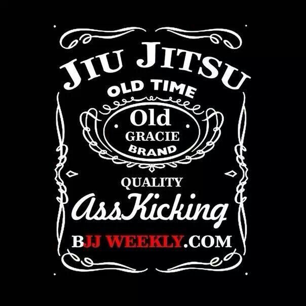 an old time logo with the words juju jitsuu and some type of lettering