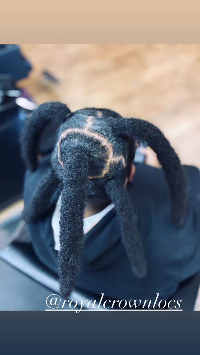 #wick #wicks Starter Wicks Locs, Wick Loc Styles, Reverse Ombre Locs Men, Wicks Dreads Men, Wicks Hairstyle, Sisterloc Hairstyles, Wicks Hair, Wick Dreads, Wick Locs