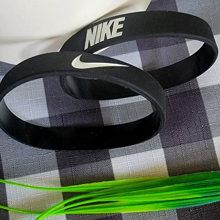 Set Of Two Nice Looking Pair Nike Black Bracelets White Lettering. Brand New! Stretchy Silicone / Rubber Fits Adults Fast Shipping!!! Biker Shoes, Bronco 2, Basketball Life, Marvel Young Avengers, Runner Shoes, Mens Bracelet Black, Fashion Sportswear, Wrist Accessories, Runners Shoes