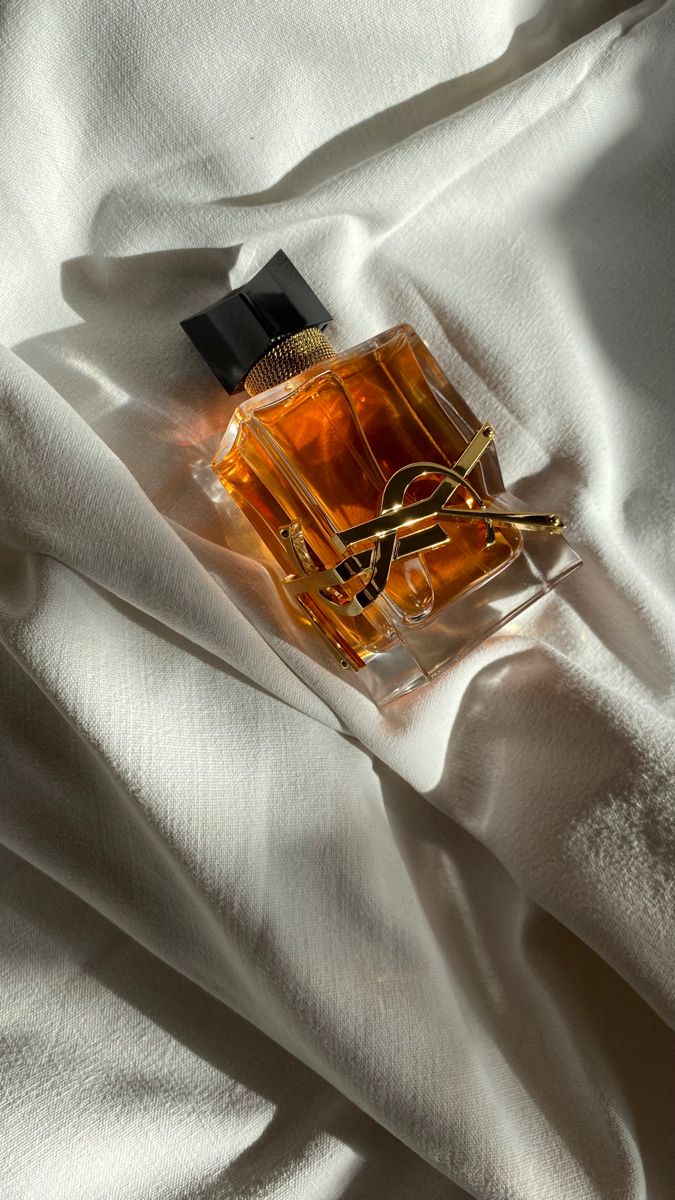 Perfume Ysl, Best Perfume For Men, Best Perfume, Wallpapers Vintage, Smell Good, Beauty Makeup, Yummy Food, Fragrance, Makeup