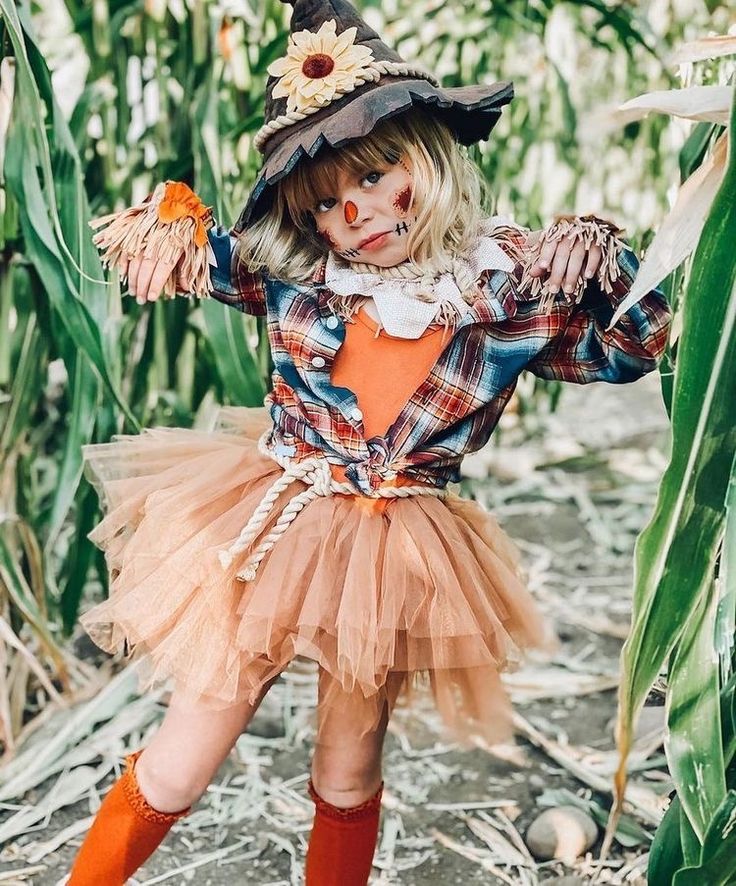 Easy Diy Scarecrow, Kids Scarecrow Costume, Scary Scarecrow Costume, Scarecrow Costumes, Costumes For Toddlers, Diy Scarecrow Costume, Pompon Diy, Diy Scarecrow, Halloweenský Makeup