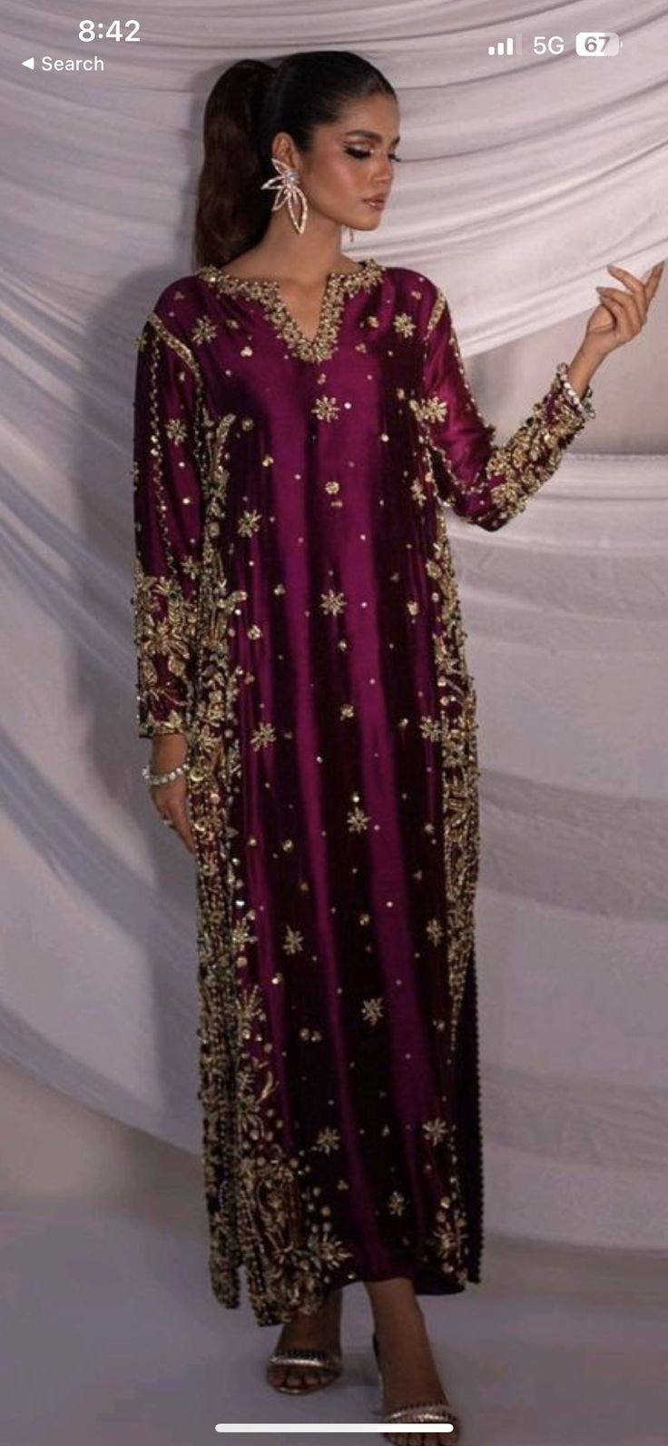 Heavy Wedding Dresses Pakistani, Fancy Velvet Dress, Pakistan Wedding Outfits, Wedding Function Dress, Baraat Dress, Eid Post, Function Dress, Pakistani Party Wear Dresses, Function Dresses