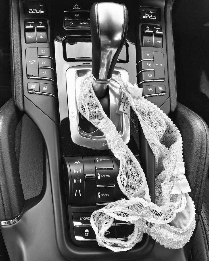 the interior of a car is decorated with white laces and gauzed ribbons