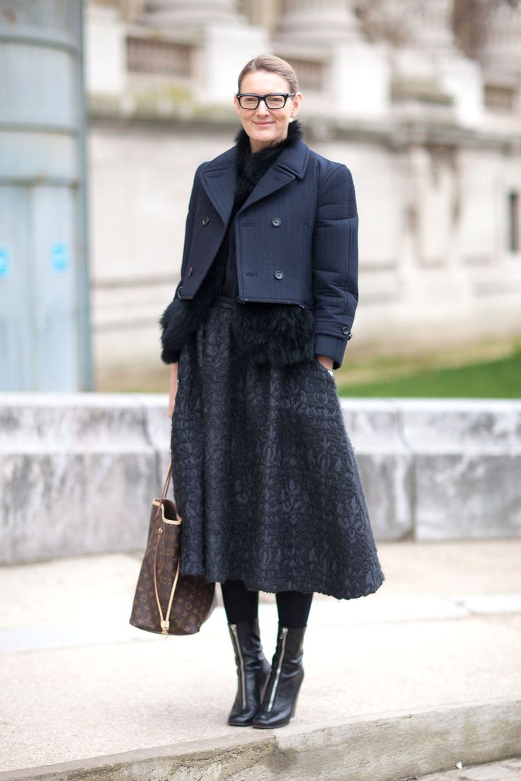 2014 Street Style, Deep Autumn, Couture Week, Dresses Ideas, Minimal Chic, Tea Length Dresses, Winter Mode, Harper's Bazaar, Street Style Looks