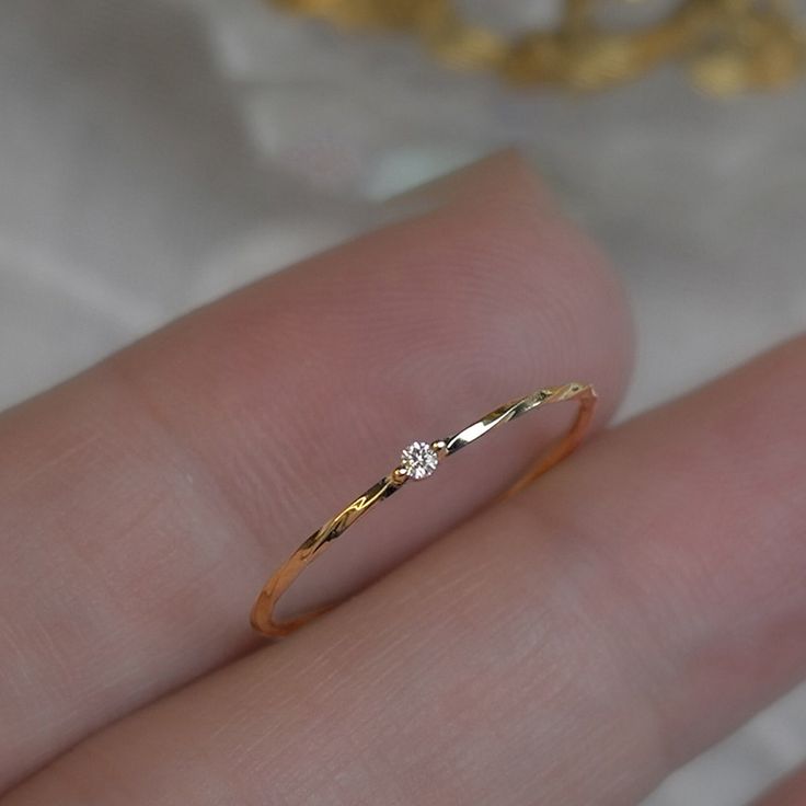 Cincin Diy, خواتم خطوبة, Hand Jewelry Rings, Pretty Jewelry Necklaces, Gold Rings Fashion, Gold Ring Designs, Jewelry Accessories Ideas, Twist Ring, Classy Jewelry