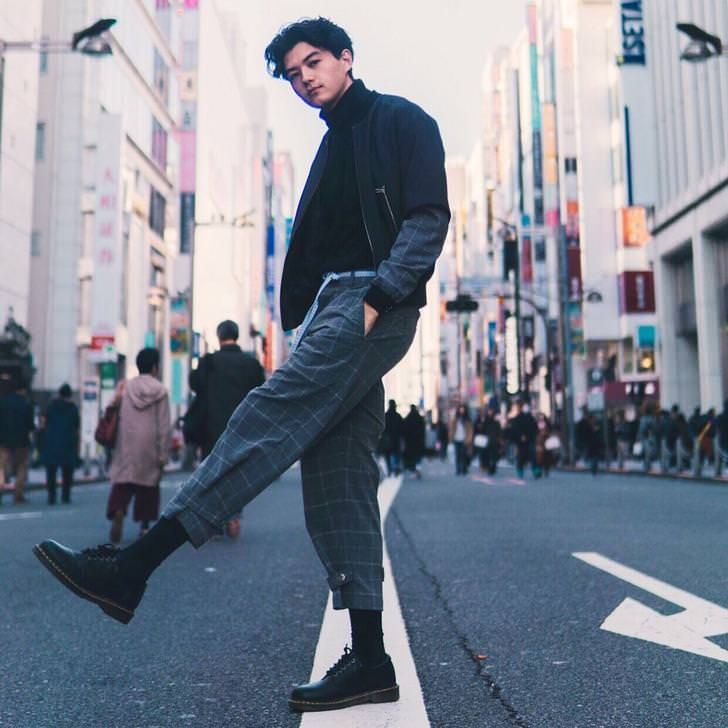 Black Chelsea Boots Men Outfit, Converse Men Outfit, Dr Martens Men Outfit, Joggers Men Outfit, Doc Martens Outfit Men, Blue Chinos Men, Black Chinos Men, Loafers Men Outfit, Dr Martens Men