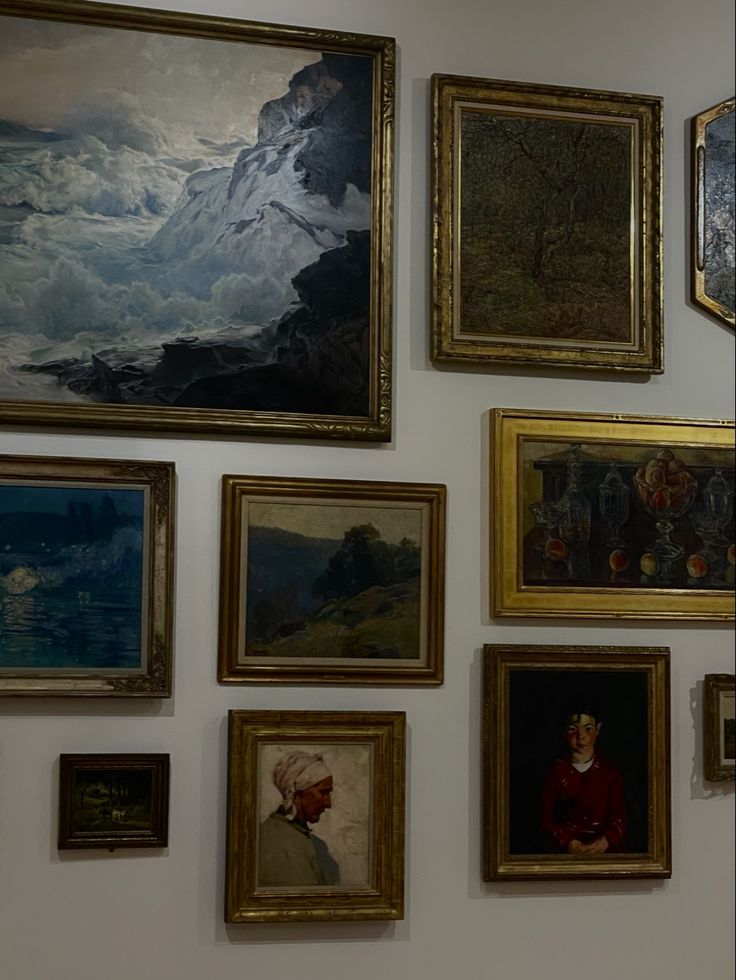 different sized and colored paintings fill a blank white wall. the paintings range from ocean waves crashing onto rocks to an old overworked woman. Blue Academia Aesthetic, Dark Academia Blue, Ravenclaw Room, Paradis Sombre, Blue Academia, Ravenclaw Aesthetic, Hogwarts Aesthetic, Aesthetic Light, Harry Potter Aesthetic