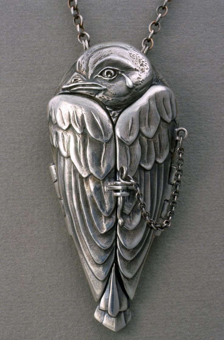 "A Tear for Icarus" fine silver locket, Terry Kovalcik. I love this sooo much. If you love it too check out the pic of the interior of the locket. So cool. I'd love one... Icarus Jewelry, Maltese Falcon, Eyes Wide Open, Metal Clay Jewelry, Precious Metal Clay, Silver Lockets, Metal Clay, Diy Schmuck, Locket Necklace