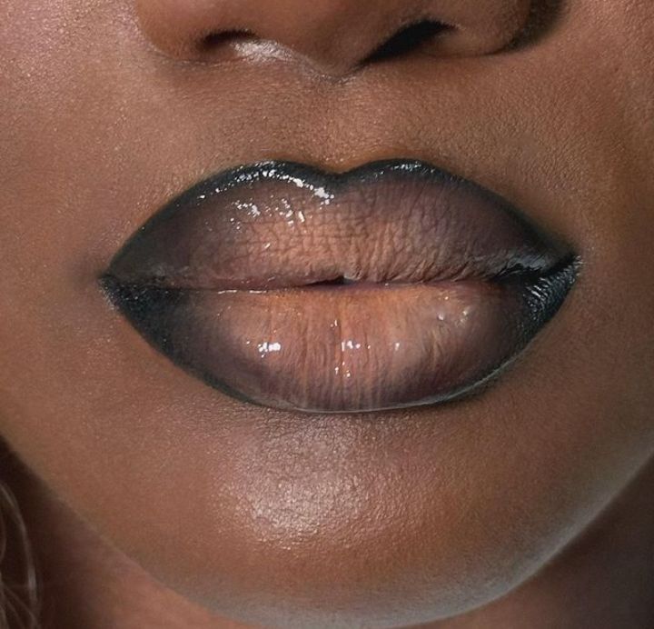 Stud Eye Makeup, Black Ombre Lipstick, Dark Brown Eye Makeup Pop, Dark Skin Makeup Lip Combo, 90s Makeup Lips, Editorial Lip Makeup, Ombre Lips Dark Skin, Jt Lip Combo, Nude Lip Combos For Black Women