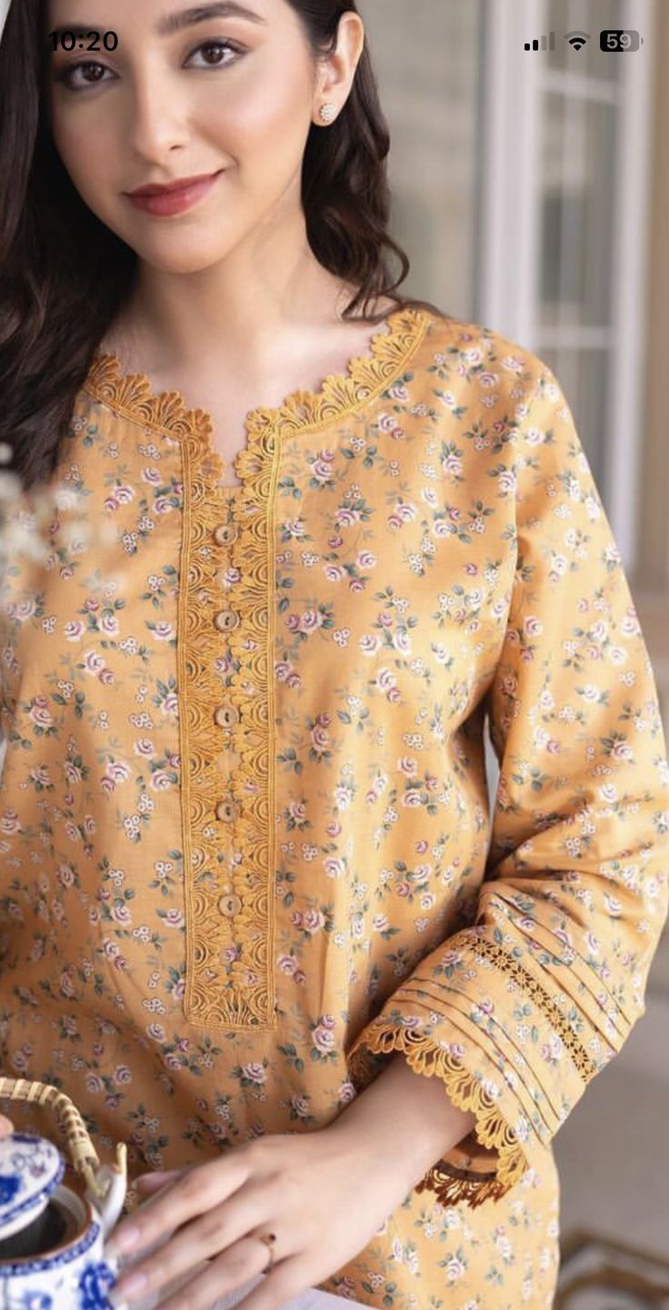 Neck Design With Cotton Lace, Cotton Kurti Designs With Lace, Cotton Clothes Design, Kamij Neck Design, Kameez Neck Designs Pakistani, Kameez Designs With Laces, Different Neck Styles For Kurtis, Lace Kurta Designs Women, Pakistani Neck Design