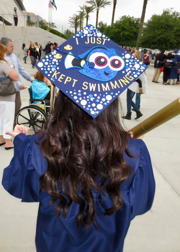 Dory Cap Graduation, Graduation Cap Designs Dory, Finding Dory Graduation Cap, Just Keep Swimming Grad Cap, Graduation Cap Designs University, Marine Science Graduation Cap, 5th Grade Graduation Cap Ideas, Inside Out Grad Cap, Cap Decoration Graduation 8th Grade