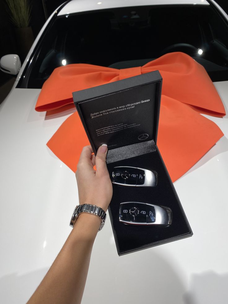 Подарок машина New Car Mercedes Gift, Vision 2025, Key Box, Car Gift, Cars Luxury, Types Of Gifts, Car Gifts, Box Car, First Car