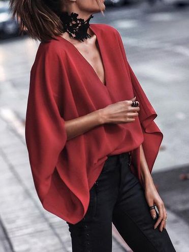 Batwing Sleeve Blouse, Going Out Shirts, Bat Sleeve, Looks Street Style, Mode Inspo, Solid Clothes, Fashion 2018, V Neck Blouse, Looks Style