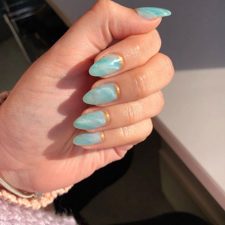 We’re #OPIObsessed with @leslie.tries jade marble nails using #MyDogSledIsAHybrid and #NiceFinnish for the gold cuff 😍💅 Which #nailtrends… Jade Marble, Water Nails, Marble Nail Designs, Nagellack Trends, Marble Nail Art, Colorful Nails, Mermaid Nails, Marble Nails, Summer Nail