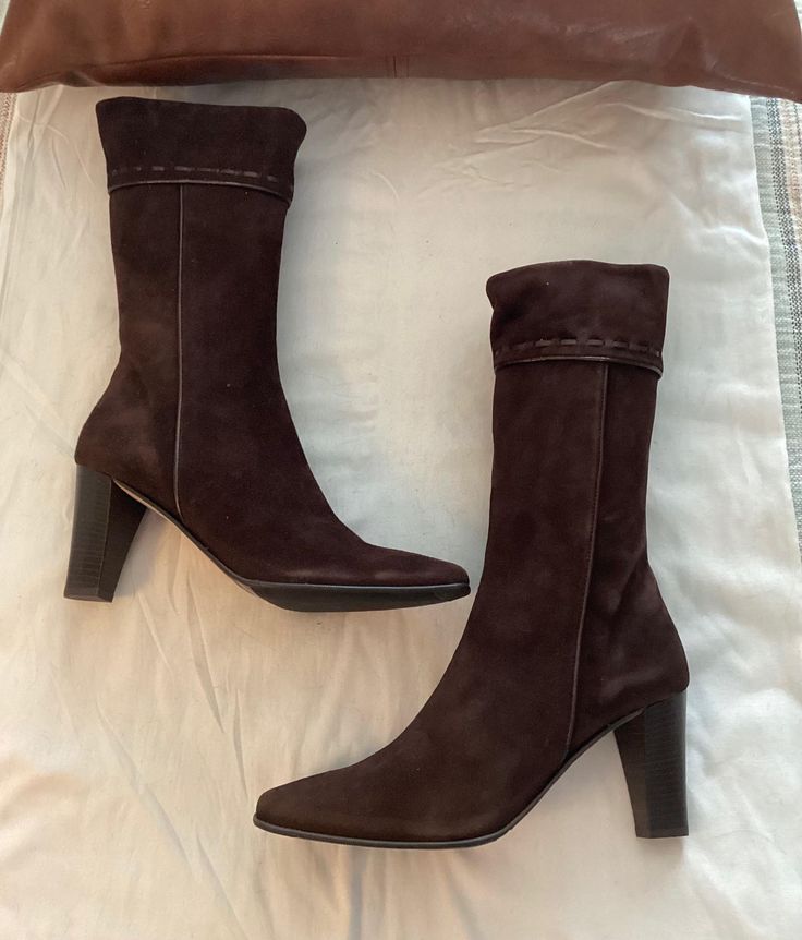 This is a pair of Suede Amalfi by Rangoni Kaltia Mid Boots made in ITALY. THEY ARE NEW AND NEVER WORN. Size 6.0 as printed on the box tag along with other information and the Original price. please see all of the photos for your inspection. These boots are very fashionable with a dark brown color, 3 inch heels and a side zipper. Apache Junction, Mid Boots, Dark Brown Color, 3 Inch Heels, Amalfi, Boot Shoes Women, Brown Color, Side Zipper, Dark Brown