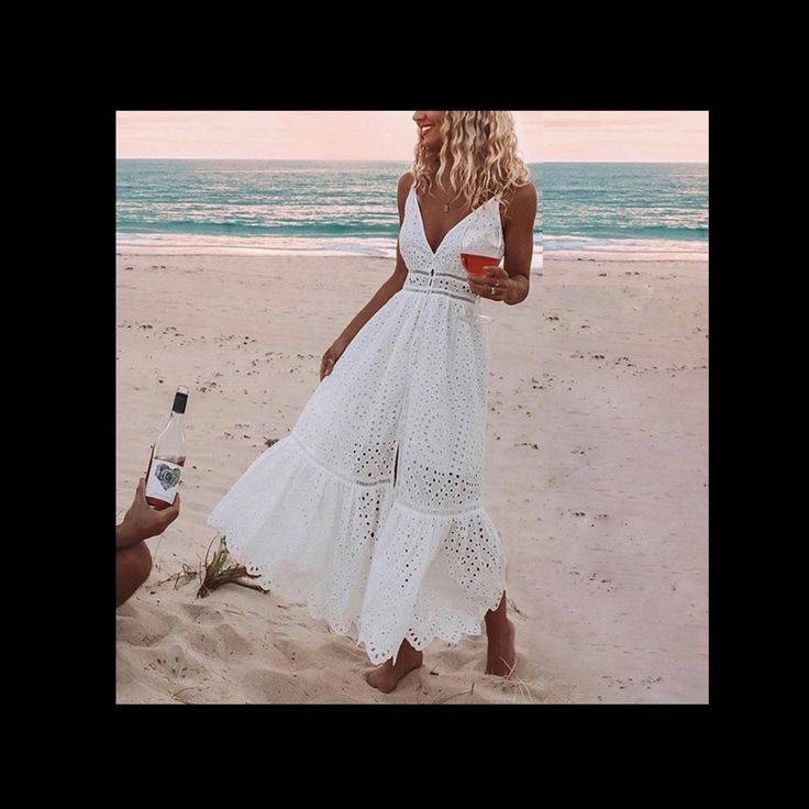 Beautiful, Feminine And Delicate. The Perfect Dress For Summer Days And Nights- Will Take You From Lunch To Dinner, Pair With Sandals Or Strappy Heels To Elevate The Look. Button Maxi Dress, White Lace Maxi Dress, Lace Summer Dresses, Casual White Dress, Cotton Dress Summer, Maxi Robes, Dress Spaghetti, Maxi Dress Cotton, White Dress Summer