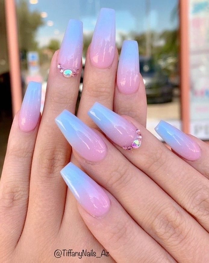 Nails Pink And Blue, Ombre Nails Pink, Pink And Blue Nails, Gender Reveal Nails, Baby Shower Nails, Occasion Nails, Nails With Rhinestones, Blue Ombre Nails, Unghie Sfumate