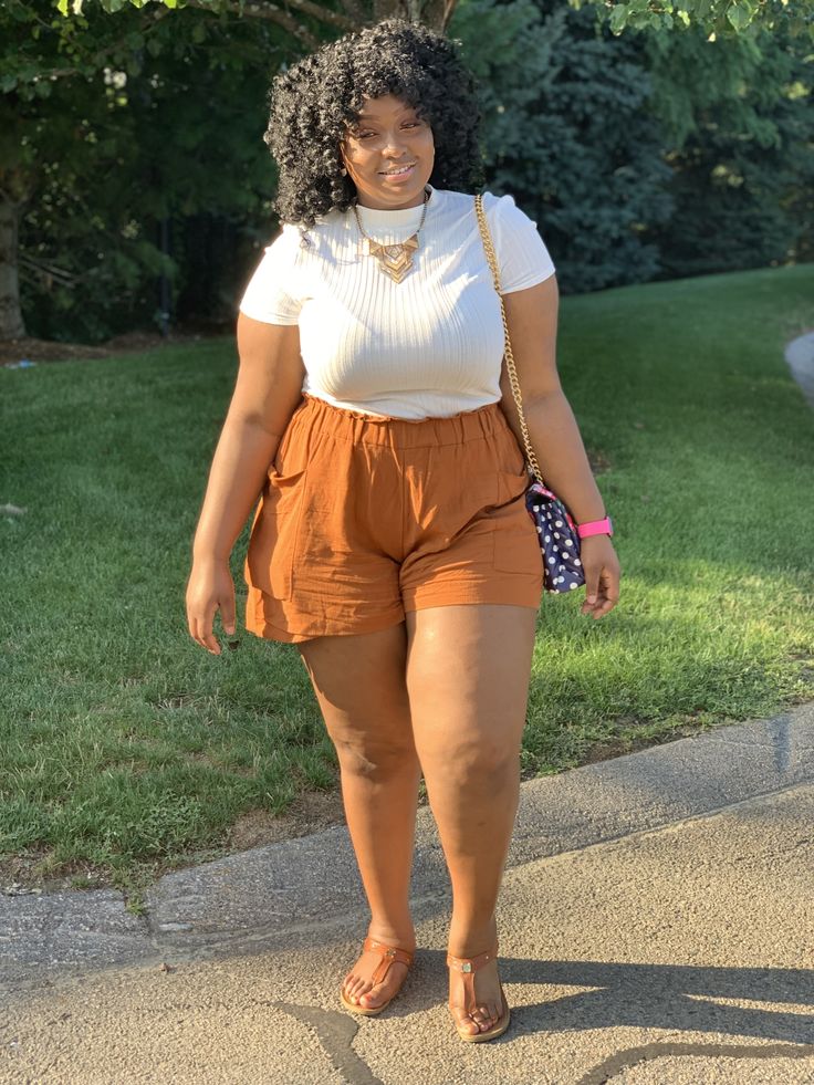 Walking Outfit Outdoor Summer Plus Size, Plus Size Skort Ootd, Plus Size Summer Outfits Big Stomach Baddie, Plus Size Preppy Outfits Summer, Petite Plus Size Summer Outfits, Spring Fits Plus Size, Plus Size Girly Fashion, Plus Size Europe Travel Outfits Summer, Plus Size Summer Fashion 2024