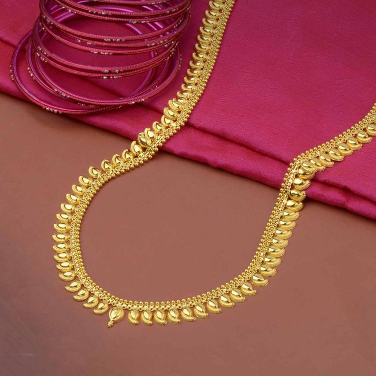 Maharashtrian Necklace Gold, 25 Grams Gold Necklace Designs, Latest Gold Necklace Set, Latest Gold Necklace, Gold Things, Mango Haram, Mango Mala, Wedding Jewelry Sets Bridal Jewellery, Long Haram