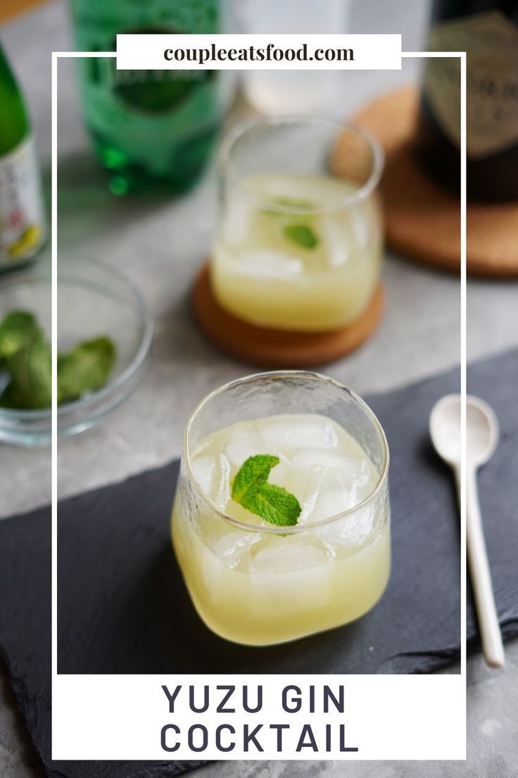 Tumbler glass of yuzu gin cocktail topped with a mint leaf, on a charcoal stone platter. Gin Mixed Drinks, Lemon Water Before Bed, Lemon Juice Benefits, Hot Lemon Water, Mint Simple Syrup, Tonic Recipe, Lemon Water Benefits, Gin Drinks, Get Rid Of Warts