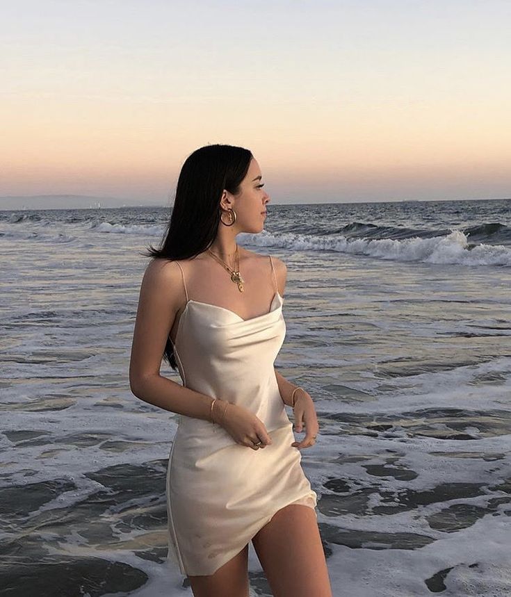 🕊 on Twitter: "Silk dress… " Champagne Silk Dress, Mode Inspo, Pastry Chef, Mini Dresses Summer, Looks Style, Insta Inspo, Looks Vintage, Satin Dresses, Photo Inspo