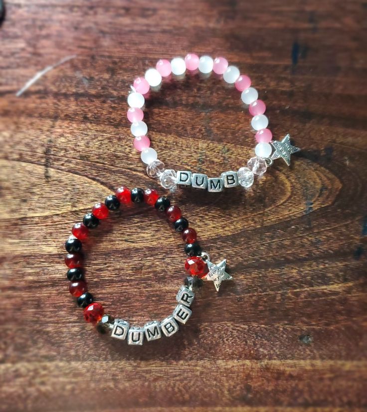 Cool Bracelet Ideas With Clay Beads, Bsf Beaded Bracelets, Matching Clay Bracelets For Best Friends, Brother And Sister Bracelets, Clay Bracelet Ideas For Best Friends, Matching Bracelets Ideas Beads, Bff Matching Bracelets Aesthetic, Funny Word Bracelets Beads, Best Friend Braclet Ideas