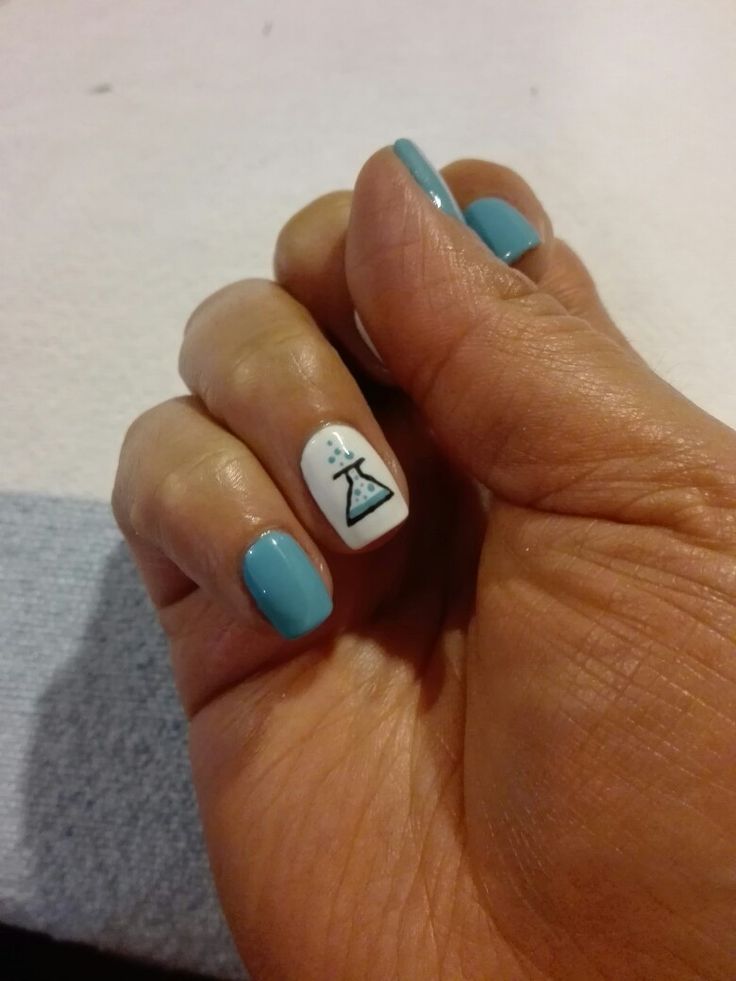 Chemistry nails Chemistry Nail Art, Math Nail Art, Science Themed Nails, Science Nails Designs, Biology Nails, Chemistry Nails, Science Nails, University Nails, Nail Tattoos