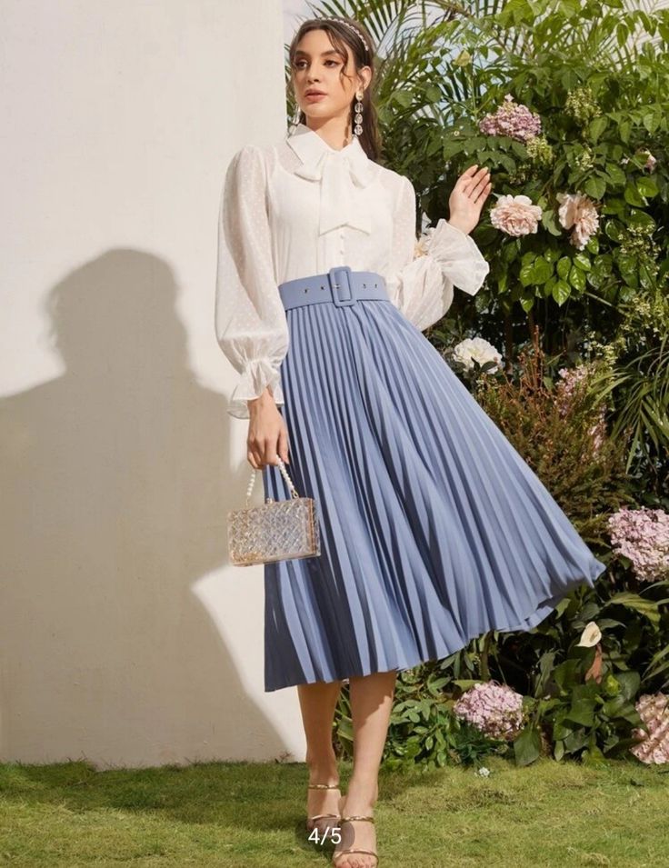 Formal Attire Women Skirt, Formal Attire Women, Long Skirt And Top, Light Blue Skirts, Pleated Skirt Outfit, Blue Pleated Skirt, White Corset Top, Color Combos Outfit, Outfits Modest