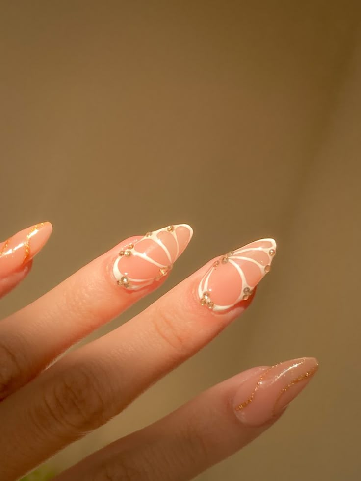 nails inspo nails idea butterfly nude shiny aesthetic coquette summer nails Nails Inspiration With Butterfly, Light Pink Nails Butterfly, Natural Nails Butterfly, Butterfly Inspo Nails, Birthday Nails Almond Shape Short, Butterfly Nails Gold, Prom Nails Butterfly, Almond Butterfly Acrylic Nails, Butterfly Tip Nails