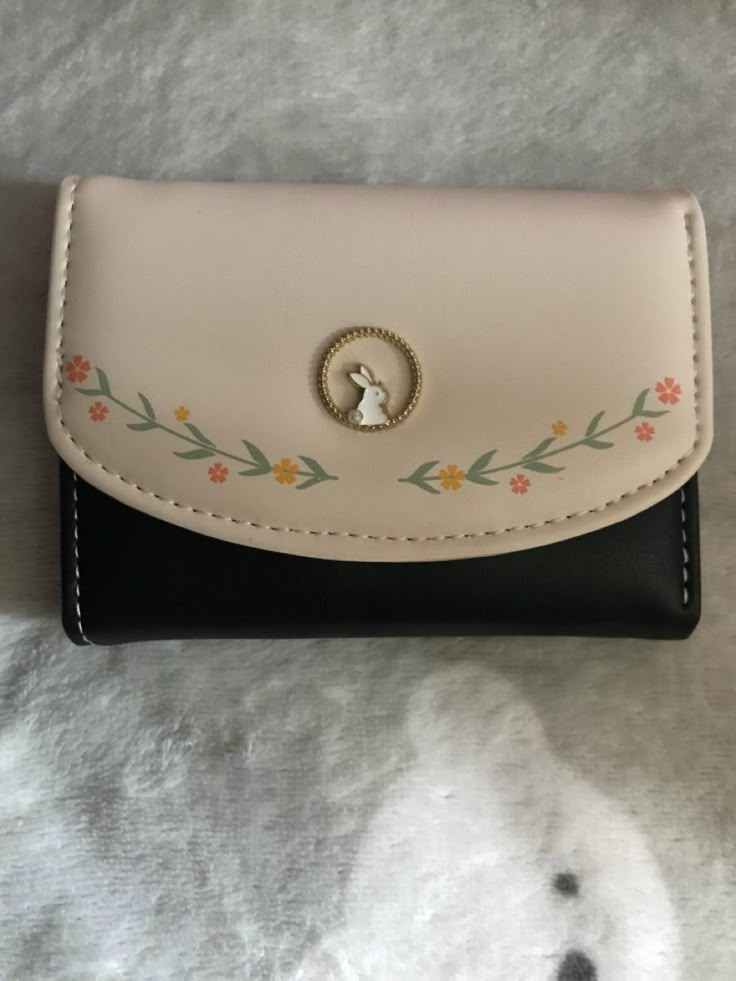 Wallet Cute Aesthetic, Wallet Picture Aesthetic, Small Wallet Aesthetic, Aesthetic Wallet Vintage, Women Wallet Aesthetic, Aesthetic Wallets For Women, Bunny Cutecore, Wallets For Women Aesthetic, Cute Small Wallets