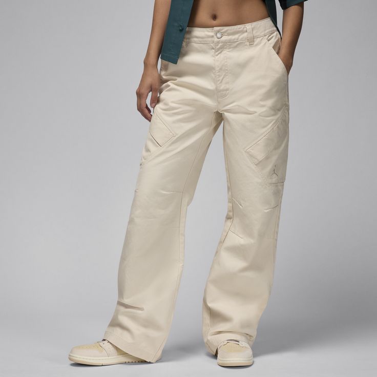 Utility, but make it cool. Our Chicago pants have practicality and convenience baked right into the design with all the pockets you could possibly need. Durable canvas lends a structured feel and drapes perfectly over your Js. Chicago Women, Jordan Chicago, Buy Jordans, Women Lifestyle, Diamond Shaped, Cute Fits, Nike Jordan, Trousers Women, Women's Pants