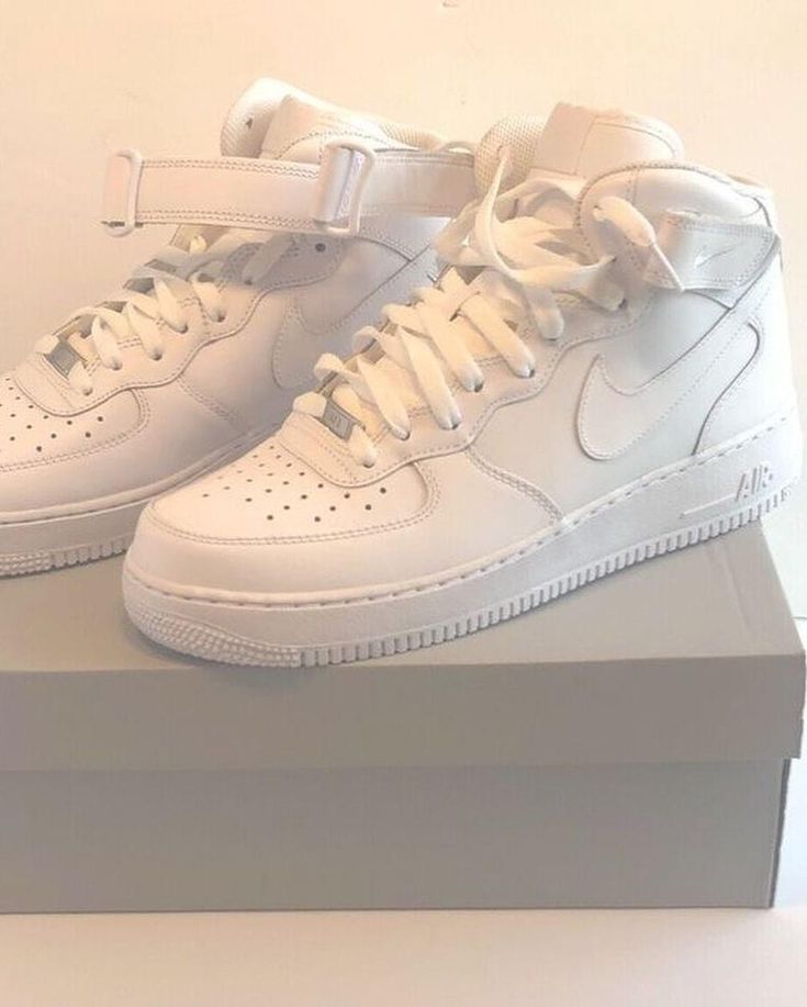 Af1 Mid, Trendy Shoes Sneakers, Luxury Shoes Women, Jordan Shoes Girls, All Nike Shoes, Nike Air Shoes, Cute Nike Shoes, Fresh Shoes, Cute Sneakers