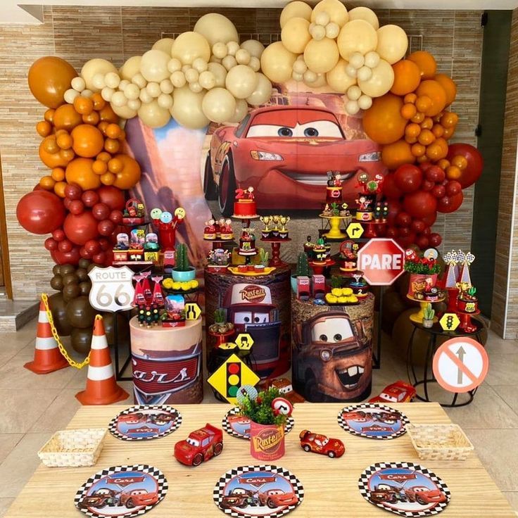 the cars birthday party is ready to be eaten