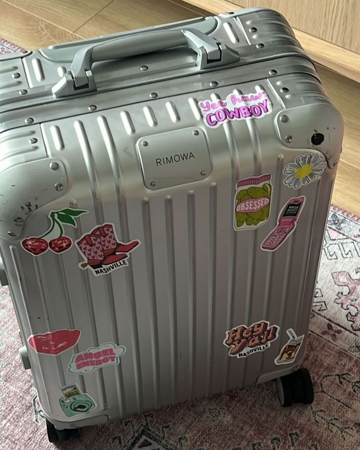 Rimowa Luggage Aesthetic Stickers, Gifting A Trip Ideas, Rimowa Luggage Stickers, Luggage Stickers Ideas, Stickers On Suitcase, July Suitcase, Rimowa Luggage Aesthetic, Rimowa Sticker, Rimowa Suitcase