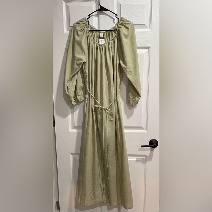 Oversized H&M Tie Dress Xs Casual Long Sleeve Maxi Dress For Daytime, Long Sleeve Maxi Dress For Daytime, H&m Flowy Midi Dress, Casual Billowy Midi Dress For Daywear, Flowy Midi Dress By H&m, Billowy Casual Midi Dress For Daywear, Flowy H&m Maxi Dress, Billowy Midi Dress For Daywear, H&m Midi Dress For Daywear