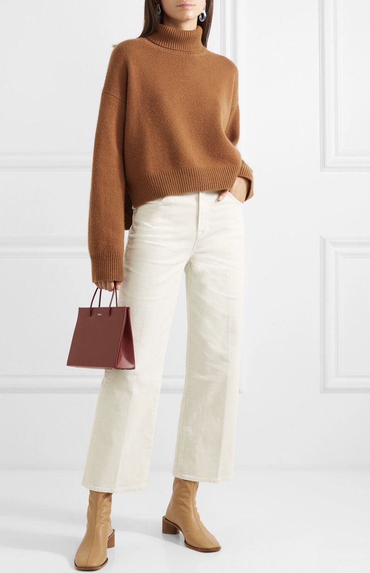 Winter White Pants Outfit, White Pants Outfit Ideas, Cotton Pants Outfit, Winter White Pants, White Pants Winter, Corduroy Pants Outfit, Pants Outfit Ideas, White Pants Outfit, Wide Leg Pants Outfit