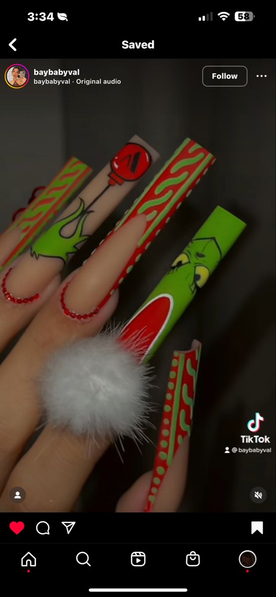 Grinch Nails Long, Crazy Christmas Nail Designs, Christmas Nails With Characters, Christmas Nail Grinch, Grinch Nails Designs Step By Step, Holiday Nails Grinch, Xmas Nails Grinch, Grinch Stilleto Nails, Christmas Xl Nails